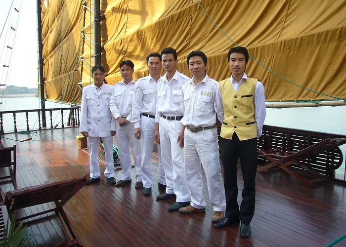 Victory Cruise  4*