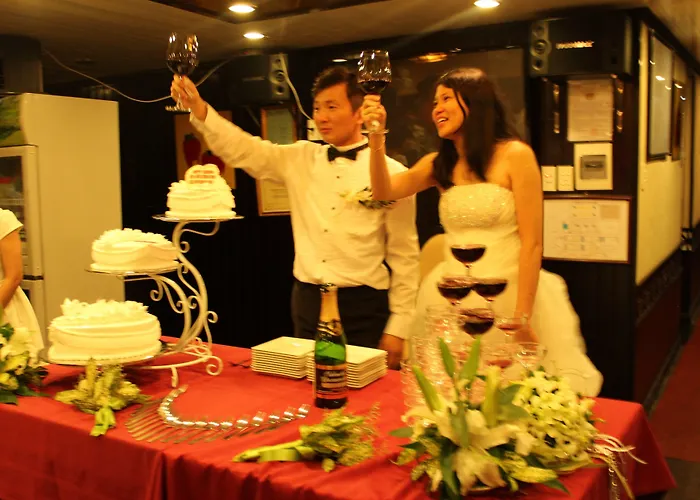 Victory Cruise  Hạ Long